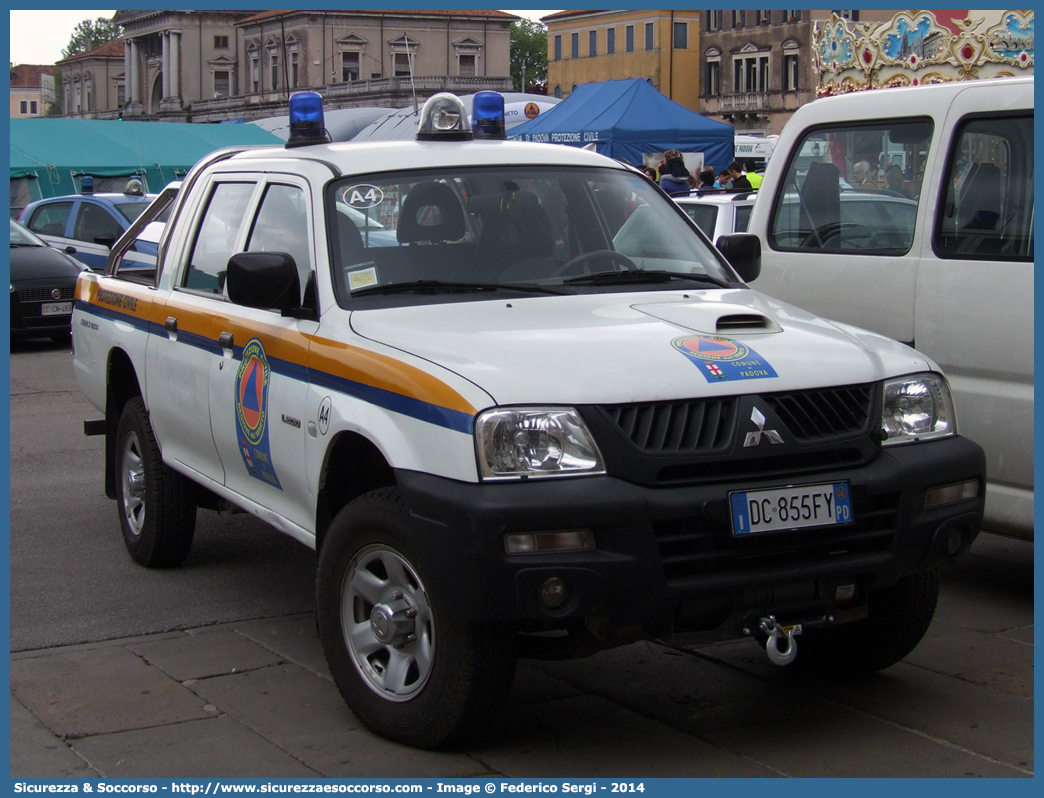 A4
Protezione Civile
Comune di Padova
Mitsubishi L200 III serie restyling
Parole chiave: PC;P.C.;Protezione Civile;Padova;Mitsubishi;L200