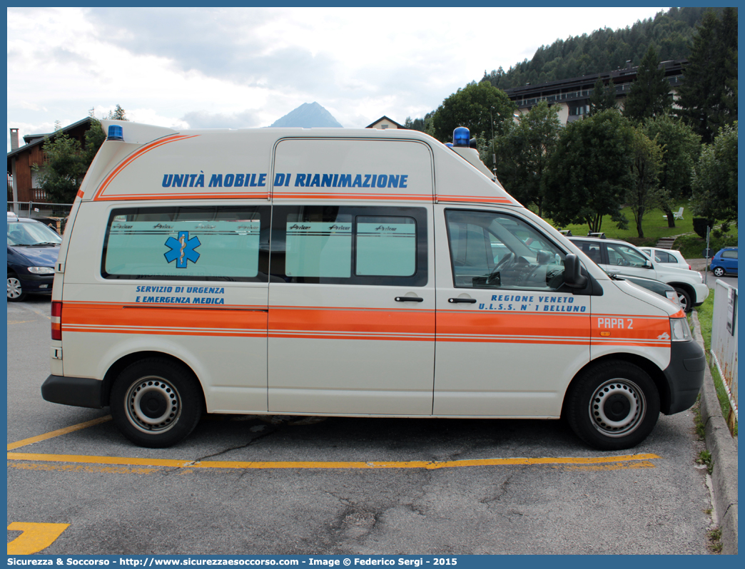 PAPA 2
SUEM 118 Belluno
Azienda ULSS 1 - Dolomiti
Pieve di Cadore
Volkswagen Transporter T5
Allestitore Aricar S.p.A.
(variante)
Parole chiave: 118;SUEM;S.U.E.M.;Belluno;Pieve di Cadore;Ambulanza;Volkswagen;Transporter;T5;Aricar