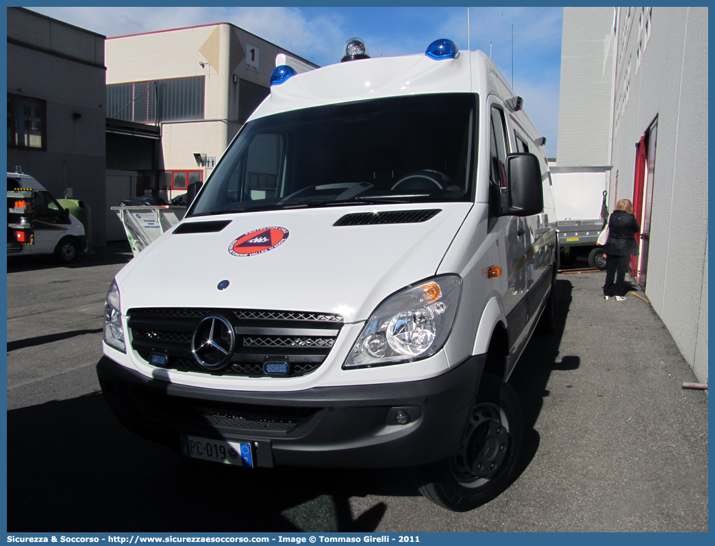 PC 019
Protezione Civile
Regione Autonoma Valle d'Aosta
Mercedes Benz Sprinter II serie
TLC SAR
Parole chiave: PC;P.C.;Protezione;Civile;Regione;Autonoma;Valle;d&#039;Aosta;Mercedes;Benz;Sprinter;TLC;T.L.C.;SAR;S.A.R.