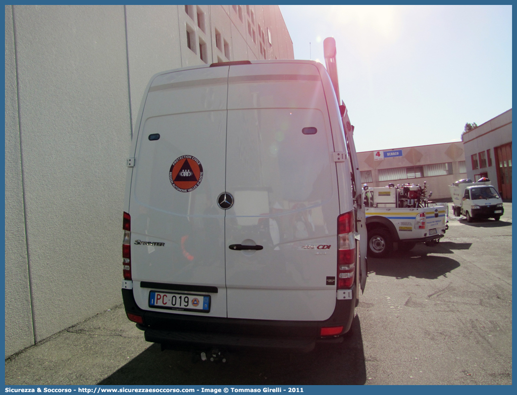 PC 019
Protezione Civile
Regione Autonoma Valle d'Aosta
Mercedes Benz Sprinter II serie
TLC SAR
Parole chiave: PC;P.C.;Protezione;Civile;Regione;Autonoma;Valle;d&#039;Aosta;Mercedes;Benz;Sprinter;TLC;T.L.C.;SAR;S.A.R.