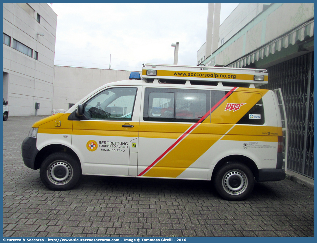 PC ZS0GS
Corpo Nazionale
Soccorso Alpino e Speleologico
Delegazione Alpina III Alto Adige
Stazione di Bolzano
Volkswagen Transporter T5
Parole chiave: CNSAS;C.N.S.A.S.;Corpo;Nazionale;Soccorso;Alpino;Speleologico;Alto Adige;Bolzano;Volkswagen;Transporter;T5