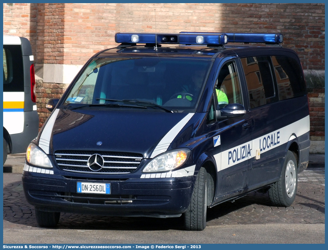 -
Polizia Locale
Comune di Vicenza
Mercedes Benz Classe V II serie
Parole chiave: Polizia;Locale;Municipale;Vicenza;Mercedes Benz;Viano