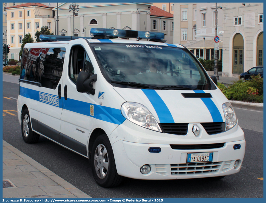 Polizia Locale YA019AG
Polizia Locale
Comune di Trieste
Renault Trafic III serie
Allestitore Focaccia Group S.r.l.
Parole chiave: Polizia;Municipale;Locale;Trieste;Renault;Trafic;YA019AG;Focaccia