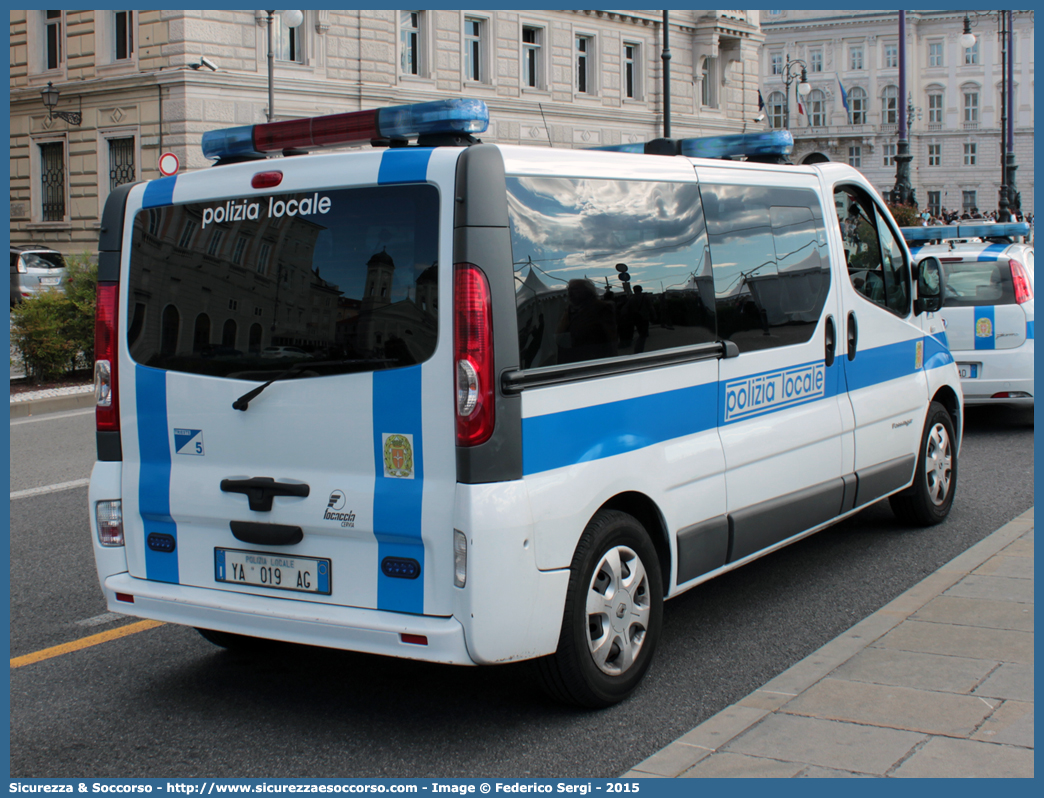 Polizia Locale YA019AG
Polizia Locale
Comune di Trieste
Renault Trafic III serie
Allestitore Focaccia Group S.r.l.
Parole chiave: Polizia;Municipale;Locale;Trieste;Renault;Trafic;YA019AG;Focaccia