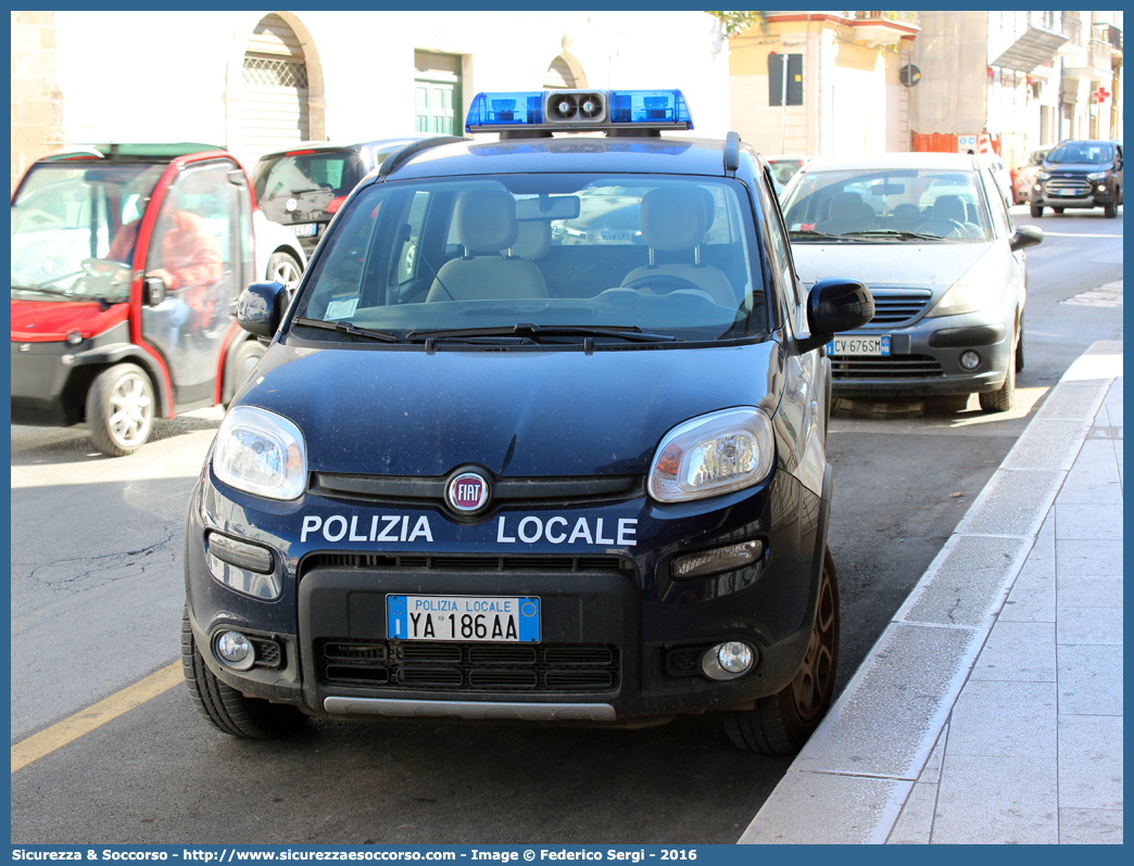 Polizia Locale YA186AA
Polizia Locale
Comune di Polignano a Mare
Fiat Nuova Panda 4x4 II serie
Parole chiave: PM;P.M.;PL;P.L.;Polizia;Locale;Municipale;Polignano a Mare;Fiat;Nuova;Panda;4x4