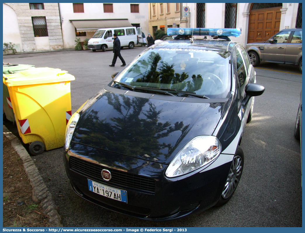 Polizia Locale YA197AH
Polizia Locale
Comune di Vicenza
Fiat Grande Punto
Parole chiave: Polizia;Locale;Municipale;Vicenza;Fiat;Grande Punto;YA197AH;YA 197 AH