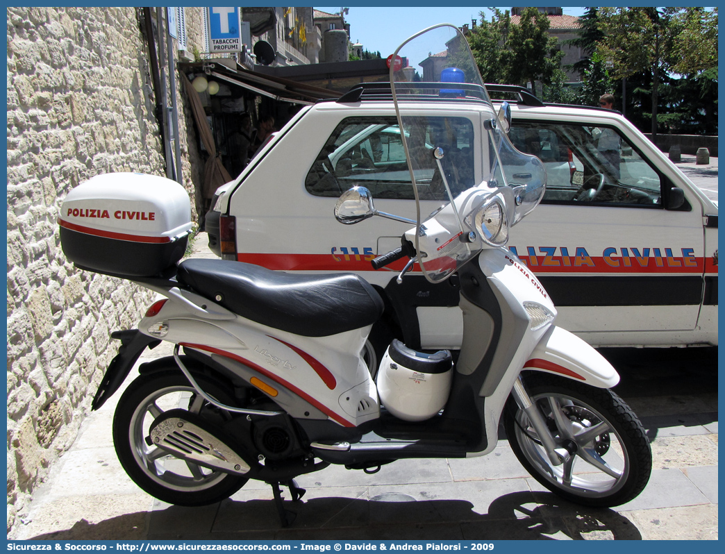 Polizia 023
Repubblica di San Marino
Polizia Civile
Piaggio Liberty 125 II serie
Parole chiave: Repubblica;San Marino;RSM;R.S.M.;Polizia Civile;Piaggio;Liberty;125