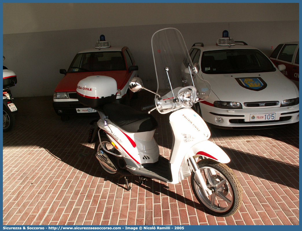 Polizia 024
Repubblica di San Marino
Polizia Civile
Piaggio Liberty 125 II serie
Parole chiave: Repubblica;San Marino;RSM;R.S.M.;Polizia Civile;Piaggio;Liberty;125