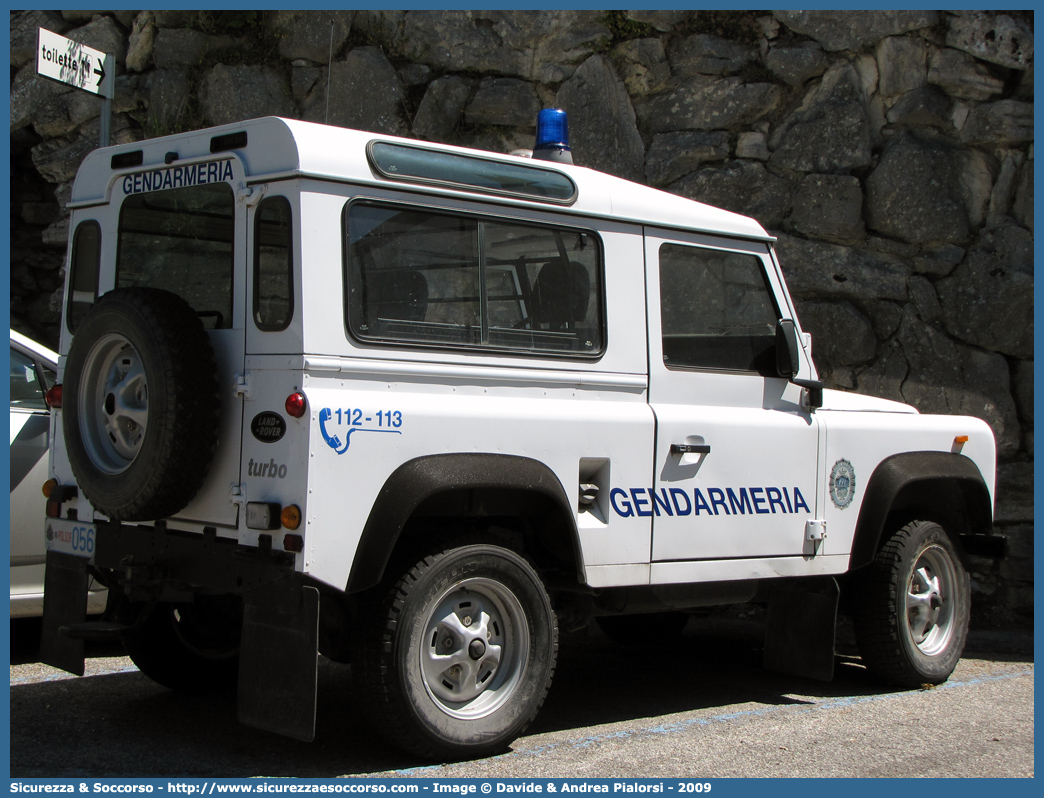 Polizia 056
Repubblica di San Marino
Gendarmeria
Land Rover Defender 90
Parole chiave: Repubblica;San Marino;RSM;R.S.M.;Gendarmeria;Land Rover;Defender;90