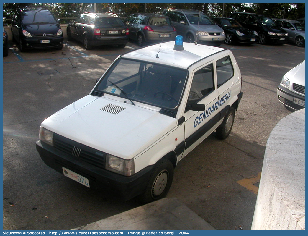 Polizia 074
Repubblica di San Marino
Gendarmeria
Fiat Panda 4x4 II serie
Parole chiave: Repubblica;San Marino;RSM;R.S.M.;Gendarmeria;Fiat;Panda;4x4