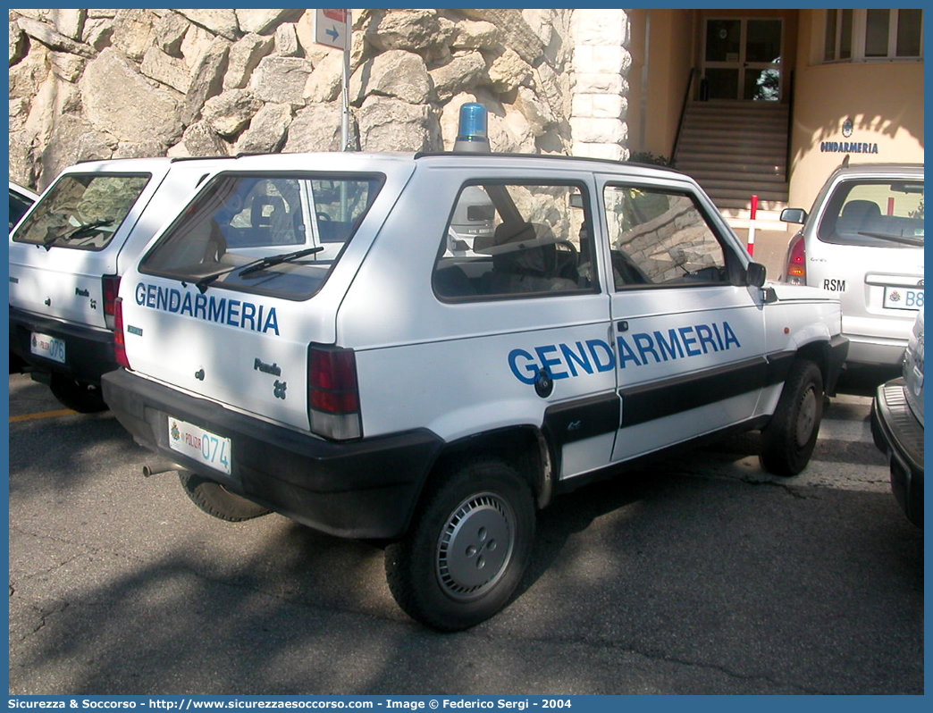 Polizia 074
Repubblica di San Marino
Gendarmeria
Fiat Panda 4x4 II serie
Parole chiave: Repubblica;San Marino;RSM;R.S.M.;Gendarmeria;Fiat;Panda;4x4