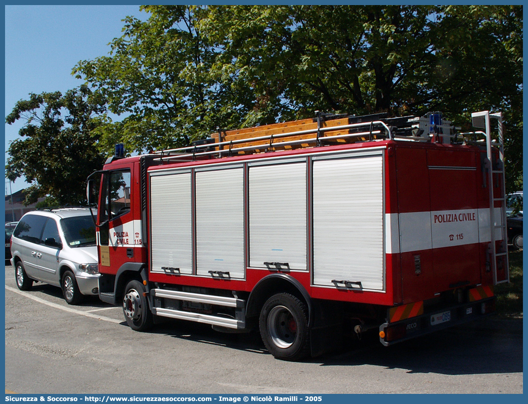 Polizia 085
Repubblica di San Marino
Polizia Civile
Sezione Antincendio
Iveco EuroCargo 85E15 I serie
Parole chiave: Repubblica;San Marino;RSM;R.S.M.;Polizia Civile;Sezione;Antincendio;Iveco;EuroCargo;85E15