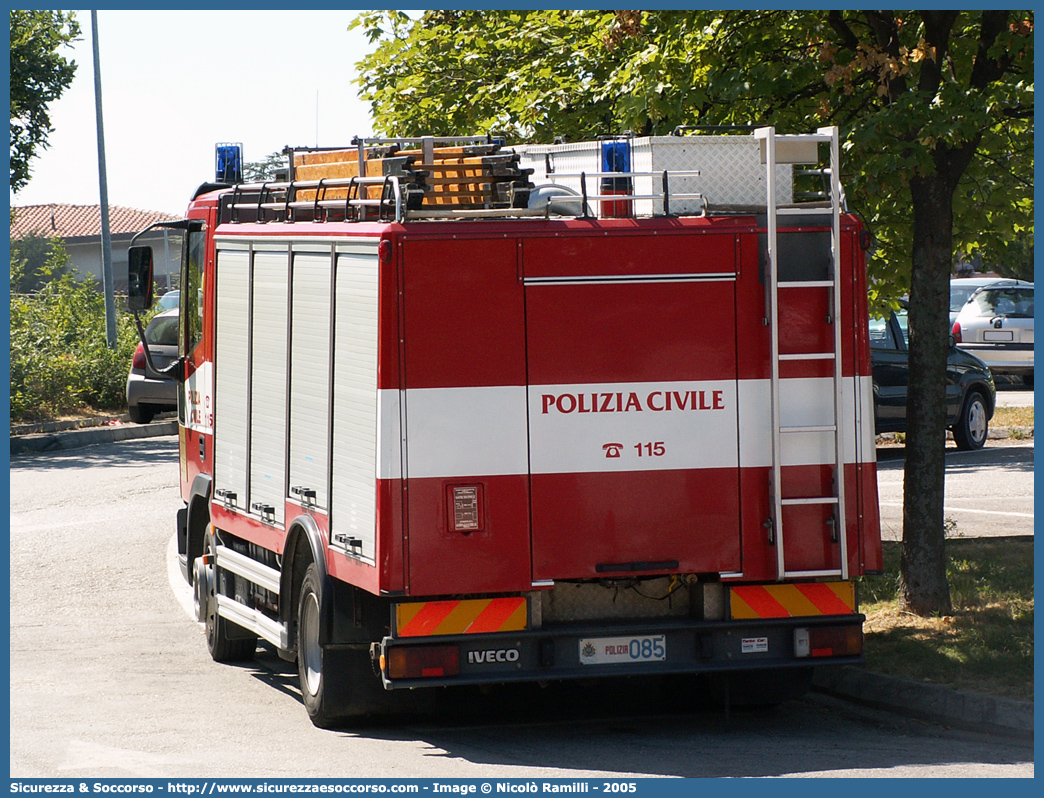 Polizia 085
Repubblica di San Marino
Polizia Civile
Sezione Antincendio
Iveco EuroCargo 85E15 I serie
Parole chiave: Repubblica;San Marino;RSM;R.S.M.;Polizia Civile;Sezione;Antincendio;Iveco;EuroCargo;85E15