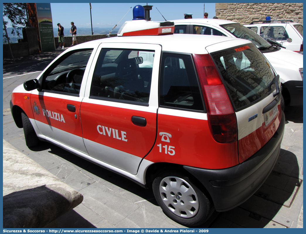 Polizia 099
Repubblica di San Marino
Polizia Civile
Fiat Punto I serie
Parole chiave: Repubblica;San Marino;RSM;R.S.M.;Polizia Civile;Fiat;Punto