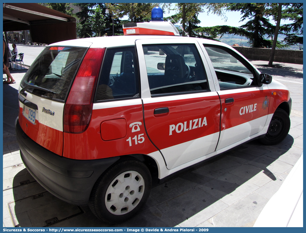 Polizia 099
Repubblica di San Marino
Polizia Civile
Fiat Punto I serie
Parole chiave: Repubblica;San Marino;RSM;R.S.M.;Polizia Civile;Fiat;Punto