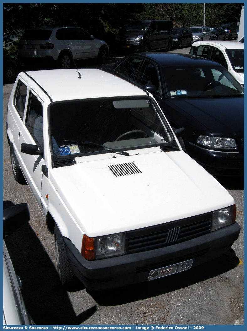 Polizia 115
Repubblica di San Marino
Gendarmeria
Fiat Panda II serie
Parole chiave: Repubblica;San Marino;RSM;R.S.M.;Gendarmeria;Fiat;Panda