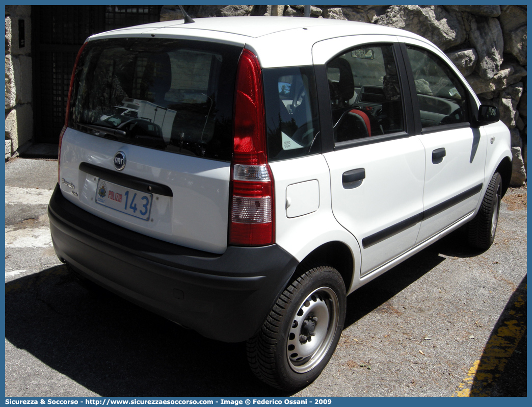 Polizia 143
Repubblica di San Marino
Gendarmeria
Fiat Nuova Panda 4x4 I serie
Parole chiave: Repubblica;San Marino;RSM;R.S.M.;Gendarmeria;Fiat;Nuova;Panda;4x4