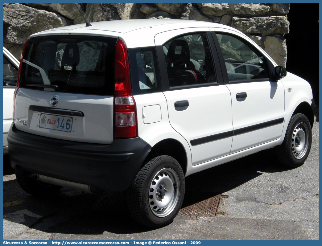 Polizia 146
Repubblica di San Marino
Gendarmeria
Fiat Nuova Panda 4x4 I serie
Parole chiave: Repubblica;San Marino;RSM;R.S.M.;Gendarmeria;Fiat;Nuova;Panda;4x4