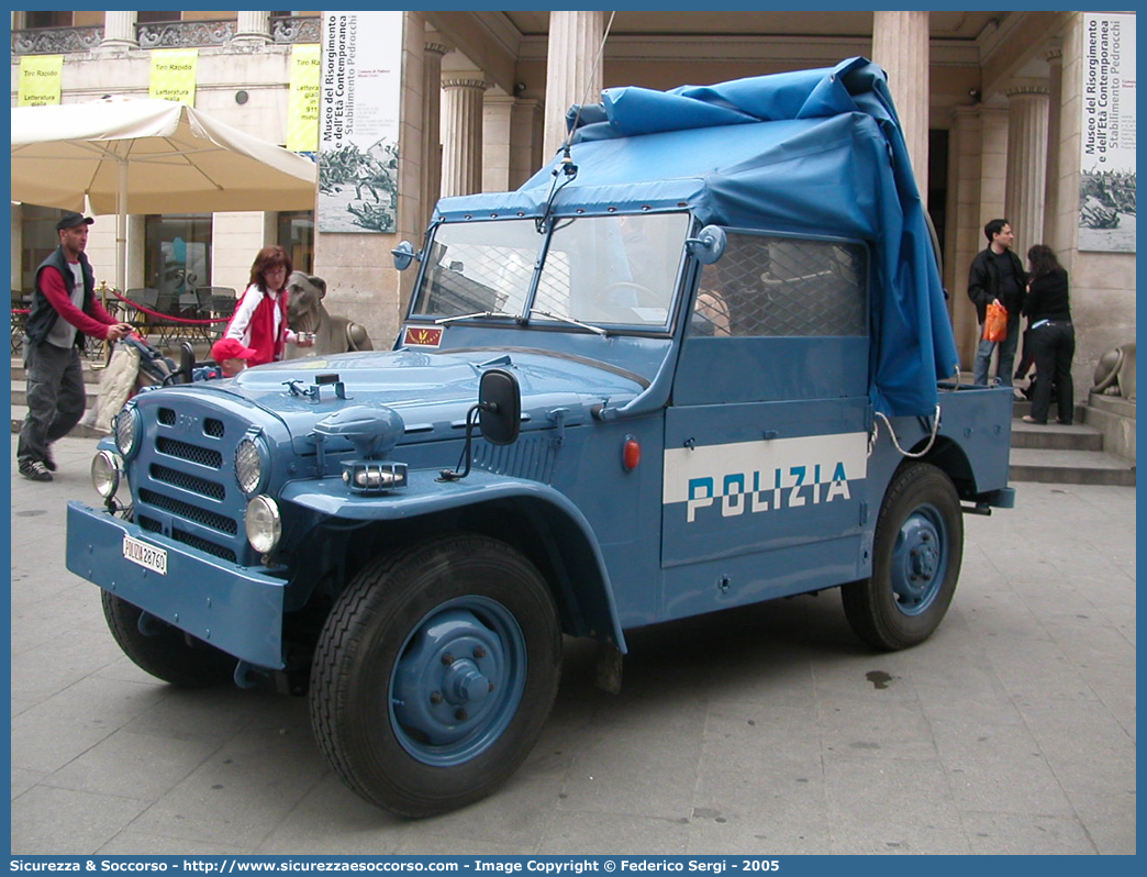 Polizia 28760
Polizia di Stato
Reparto Mobile
Fiat Campagnola
Parole chiave: PS;P.S.;Polizia;Polizia di Stato;Reparto Mobile;Fiat;Campagnola;AR;59;AR59