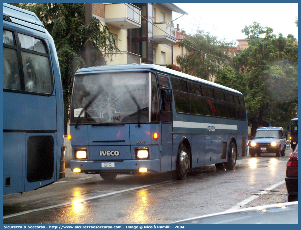 Polizia 68175
Polizia di Stato
Iveco 370/370S/370SE
Parole chiave: Polizia di Stato;Polizia;PS;P.S.;Fiat;Iveco;370;370S;370SE