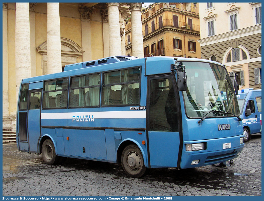 Polizia A9998
Polizia di Stato
Iveco 315S Turbo
Parole chiave: PS;P.S.;Polizia;di;Stato;Pubblica;Sicurezza;Iveco;315S;Turbo;A9998