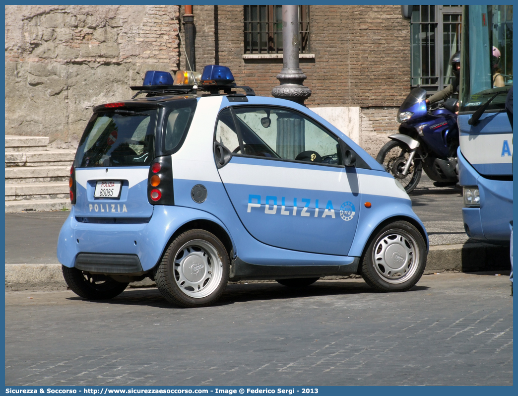 Polizia B0085
Polizia di Stato
Smart ForTwo I serie
Parole chiave: P.S.;PS;Polizia;di;Stato;Pubblica;Sicurezza;Smart;ForTwo