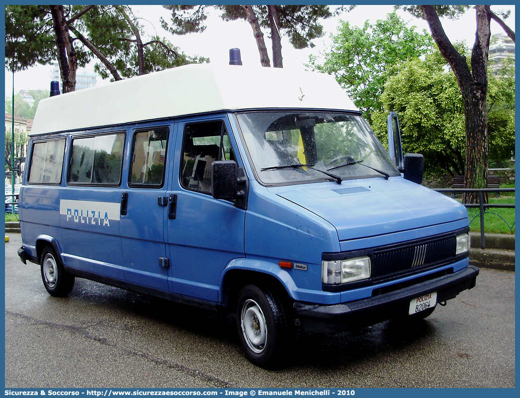 Polizia B2064
Polizia di Stato
Fiat Ducato I serie restyling
Parole chiave: Polizia di Stato;Polizia;PS;P.S.;Fiat;Ducato