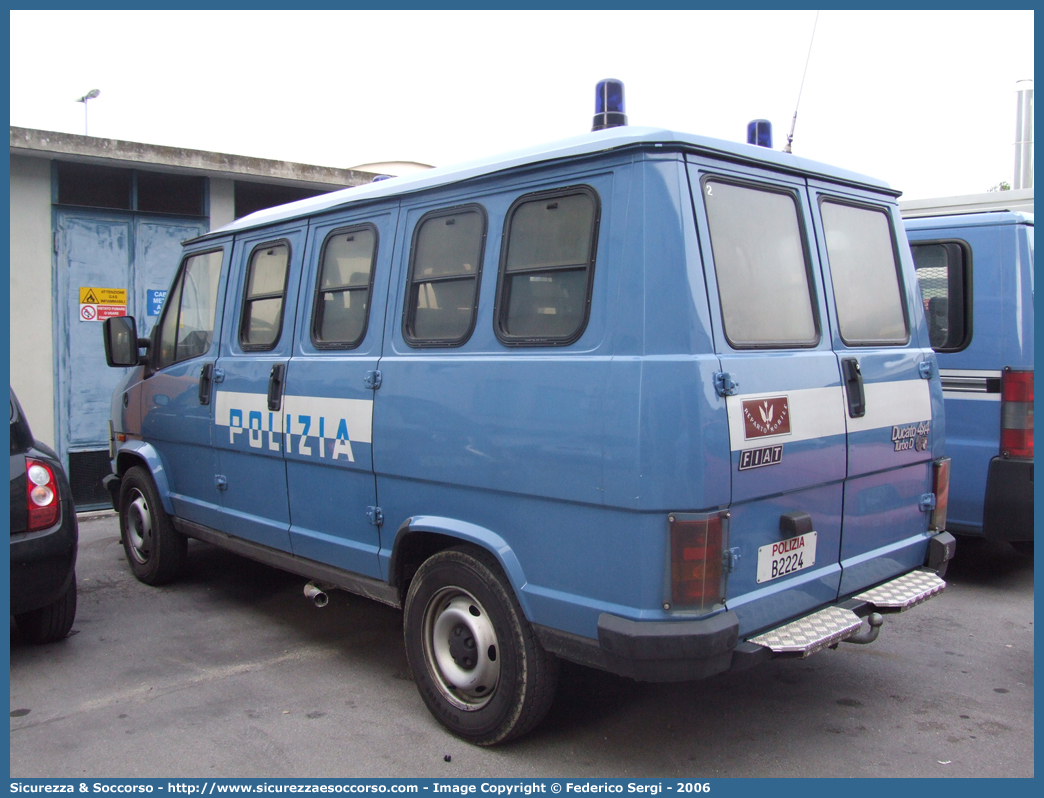 Polizia B2224
Polizia di Stato
Reparto Mobile
Fiat Ducato I serie restyling
Parole chiave: PS;P.S.;Polizia;Polizia di Stato;Reparto Mobile;Ordine Pubblico;Fiat;Ducato