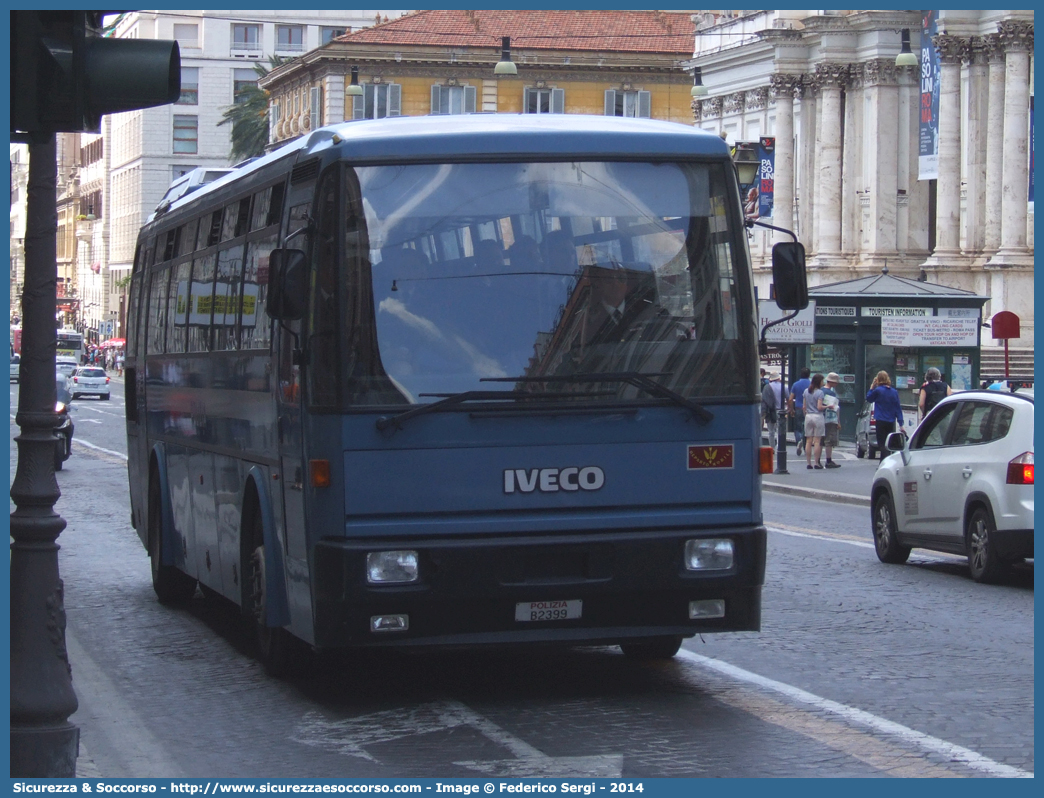 Polizia B2399
Polizia di Stato
Reparto Mobile
Iveco 370SE
Parole chiave: PS;P.S.;Polizia;di;Stato;Reparto;Mobile;Iveco;370;SE