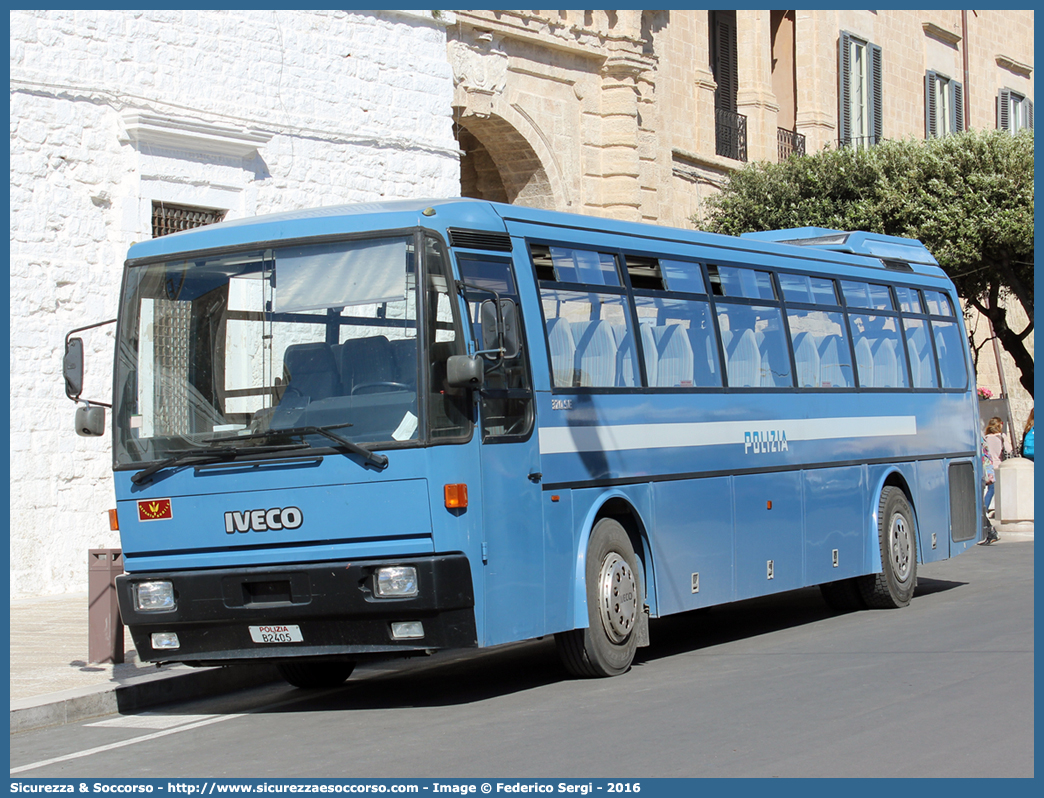 Polizia B2405
Polizia di Stato
Reparto Mobile
Iveco 370SE
Parole chiave: PS;P.S.;Polizia;di;Stato;Reparto;Mobile;Iveco;370;SE