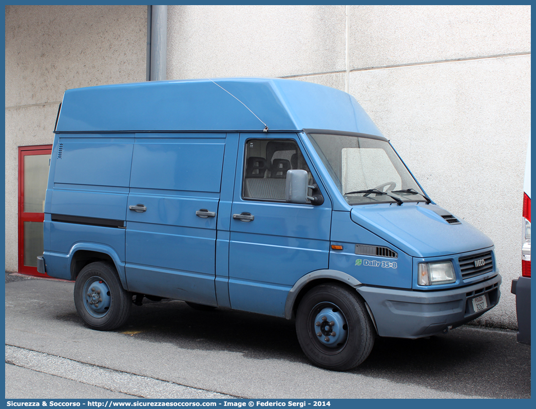 Polizia B2527
Polizia di Stato
Iveco Daily 35-8 II serie
Parole chiave: PS;P.S.;Polizia;Stato;Pubblica;Sicurezza;Polizia di Stato;Iveco;Daily;35-8;35;B2527