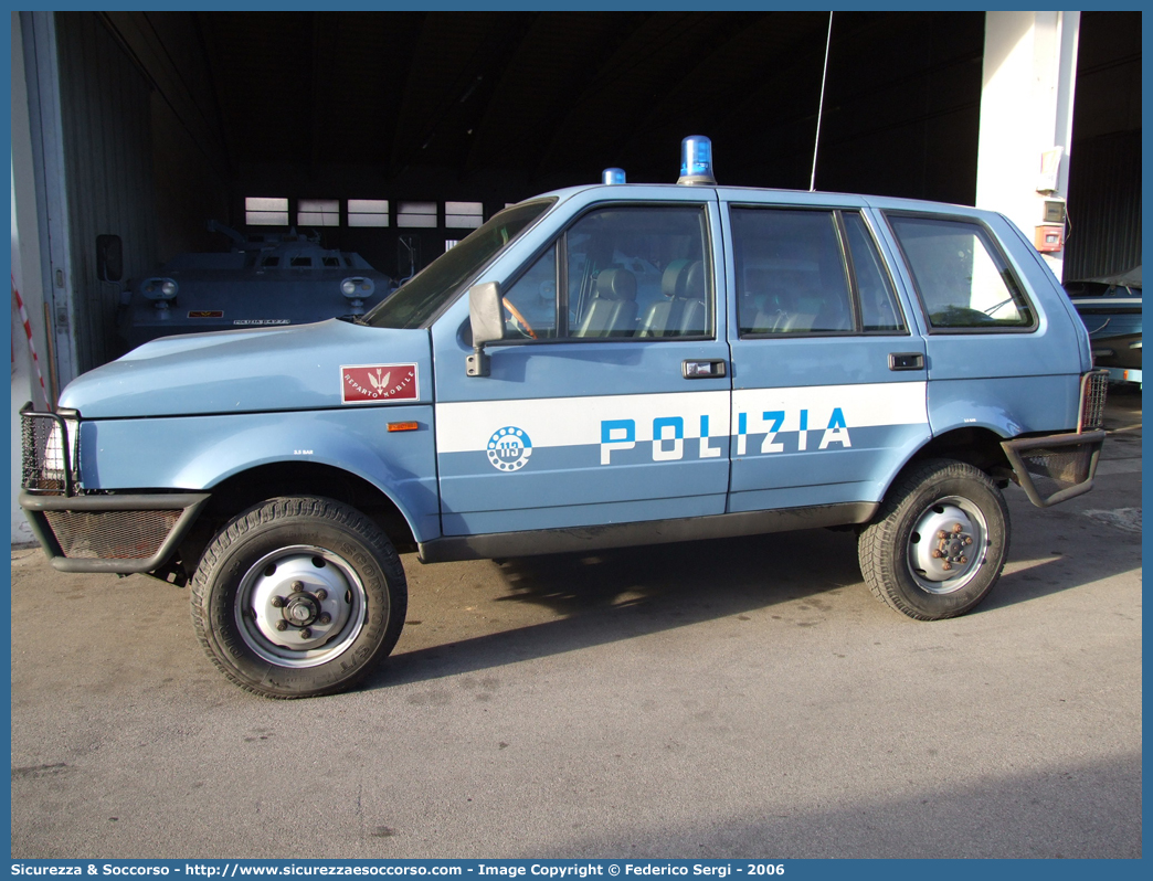 Polizia B8944
Polizia di Stato
Reparto Mobile
Fissore Magnum II serie
Parole chiave: PS;P.S.;Polizia;Polizia di Stato;Reparto Mobile;Fissore;Magnum