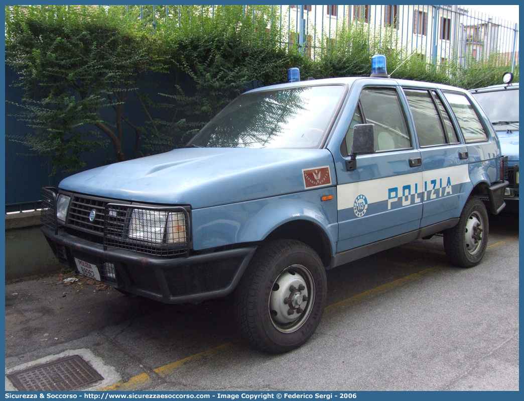 Polizia B8962
Polizia di Stato
Reparto Mobile
Fissore Magnum II serie
Parole chiave: PS;P.S.;Polizia;Polizia di Stato;Reparto Mobile;Fissore;Magnum