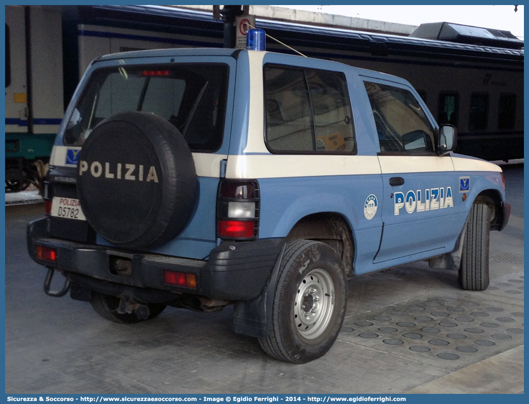 Polizia D5782
Polizia di Stato
Polizia Ferroviaria
Mitsubishi Pajero SWB II serie
Parole chiave: PS;P.S.;Polizia;di;Stato;Ferroviaria;Polfer;Mitsubishi;Pajero;SWB