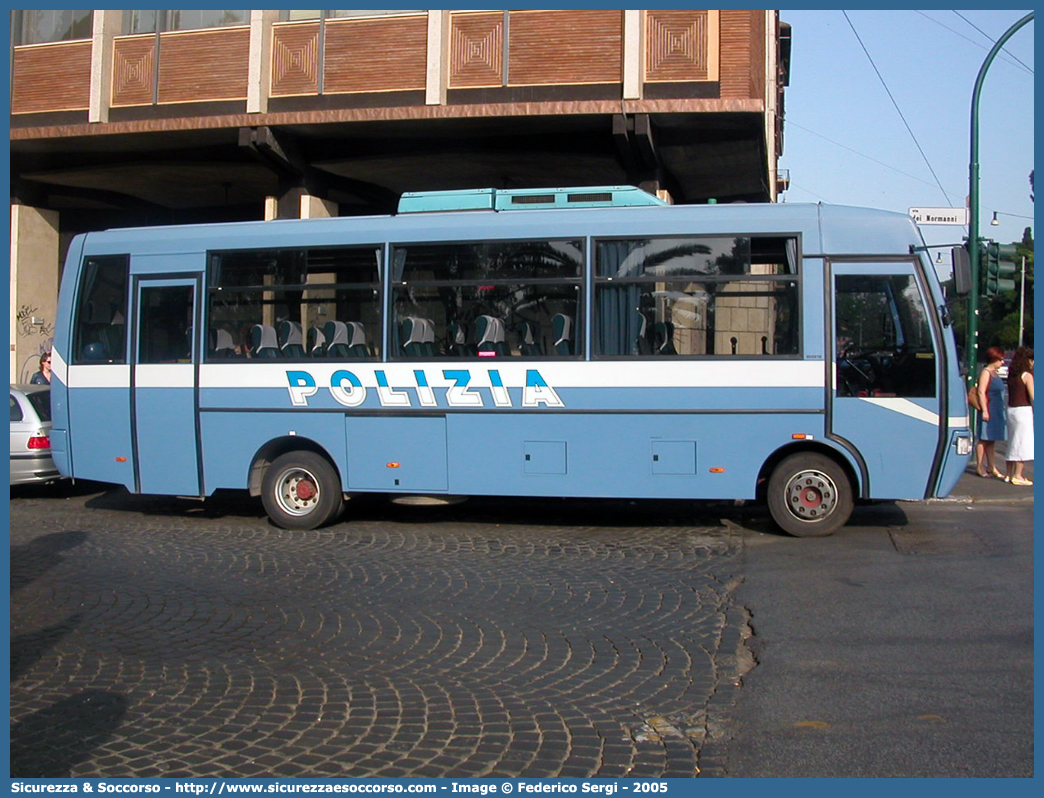 Polizia D7791
Polizia di Stato
Iveco 315S Turbo
Parole chiave: PS;P.S.;Polizia;di;Stato;Pubblica;Sicurezza;Iveco;315S;Turbo;D7791