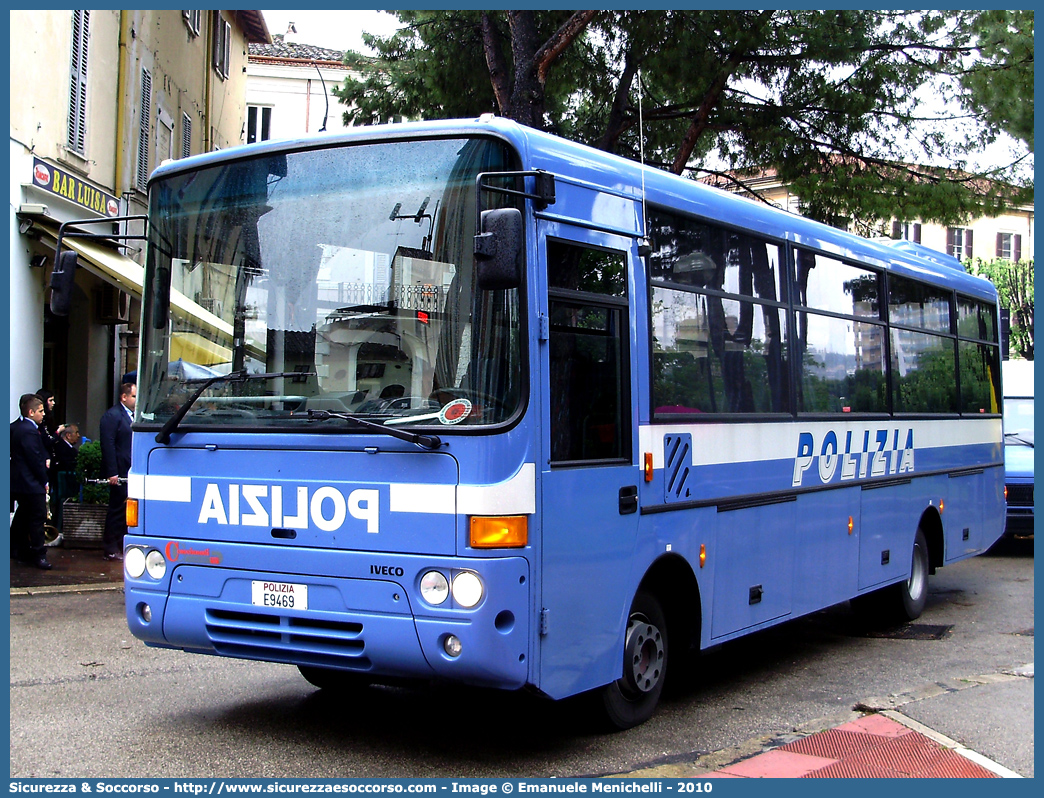 Polizia E9469
Polizia di Stato
Iveco Cacciamali 100e21
Parole chiave: PS;P.S.;Polizia;di;Stato;Pubblica;Sicurezza;Iveco;Cacciamali;100e21;E9469