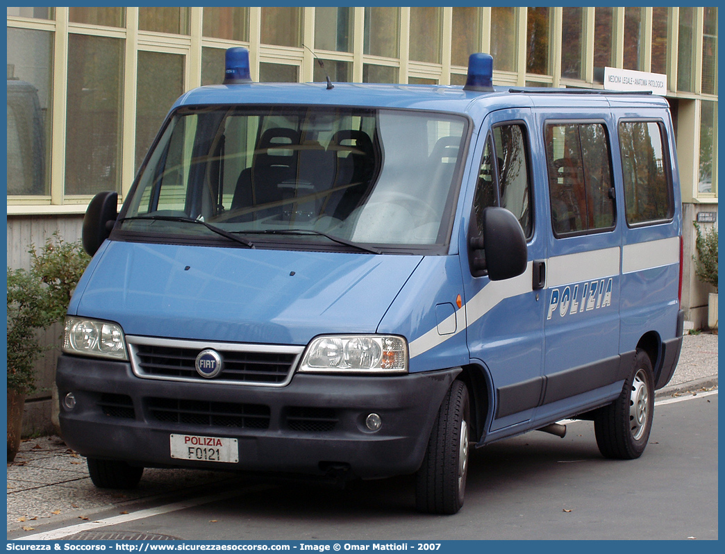 Polizia F0121
Polizia di Stato
Fiat Ducato II serie restyling
Parole chiave: PS;P.S.;Polizia;Stato;Pubblica;Sicurezza;Polizia di Stato;Fiat;Ducato;F0121