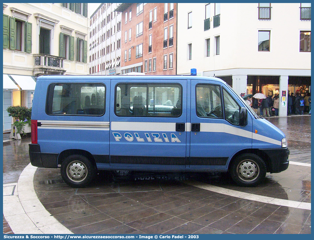 Polizia F0163
Polizia di Stato
Fiat Ducato II serie restyling
Parole chiave: PS;P.S.;Polizia;Stato;Pubblica;Sicurezza;Polizia di Stato;Fiat;Ducato;F0163