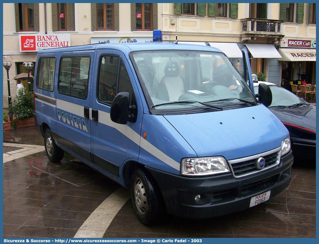 Polizia F0163
Polizia di Stato
Fiat Ducato II serie restyling
Parole chiave: PS;P.S.;Polizia;Stato;Pubblica;Sicurezza;Polizia di Stato;Fiat;Ducato;F0163