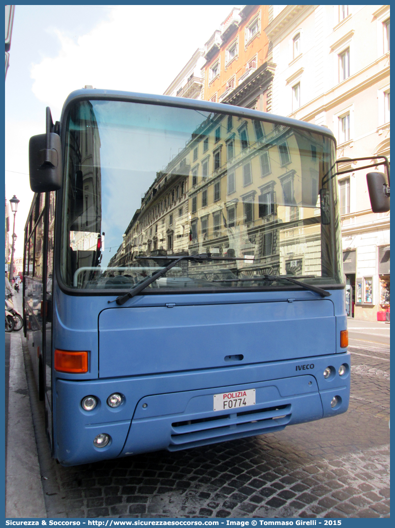 Polizia F0774
Polizia di Stato
Iveco Cacciamali 100e21
Parole chiave: PS;P.S.;Polizia;di;Stato;Pubblica;Sicurezza;Iveco;Cacciamali;100e21;F0774