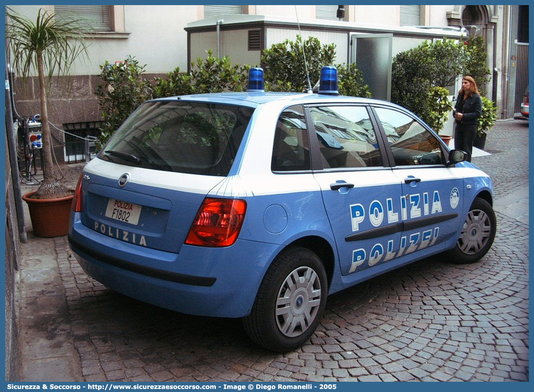 Polizia F1802
Polizia di Stato
Questura di Bolzano
Squadra Volante
Fiat Stilo II serie
NBCR
Parole chiave: Polizia di Stato;Polizia;PS;Squadra;Volante;Questura di Bolzano;Bolzano;Fiat;Stilo;F1802