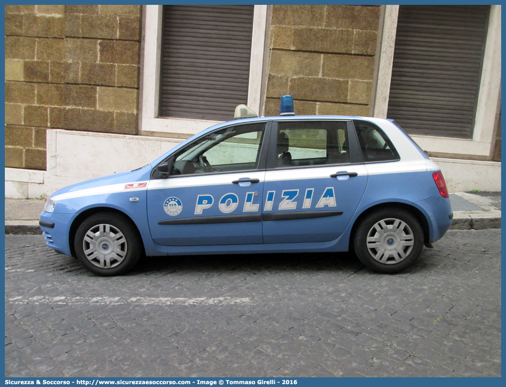 Polizia F3470
Polizia di Stato
Reparto Volo
Fiat Stilo II serie
Parole chiave: PS;P.S.;Polizia;di;Stato;Polizia;Reparto;Volo;Fiat;Stilo