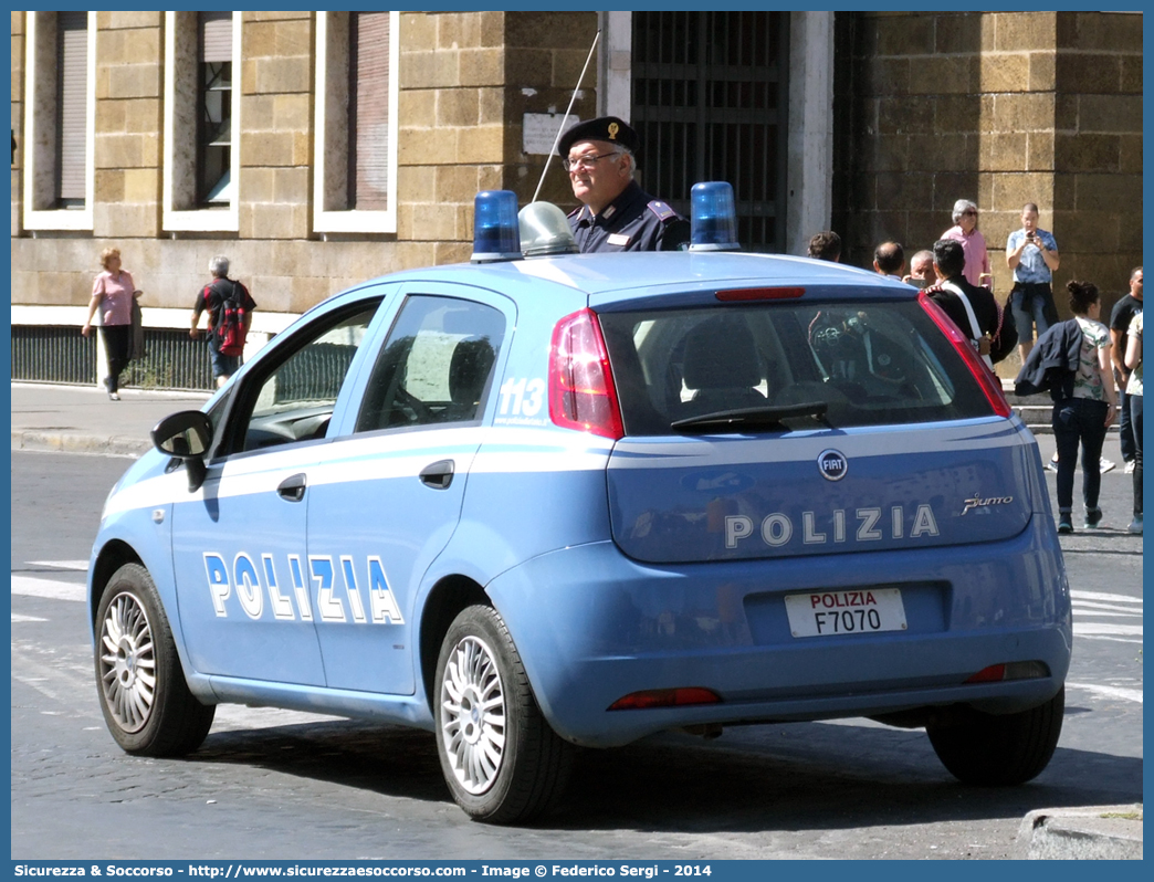 Polizia F7070
Polizia di Stato
Fiat Grande Punto
Parole chiave: PS;P.S.;Polizia;di;Stato;Pubblica;Sicurezza;Fiat;Grande;Punto