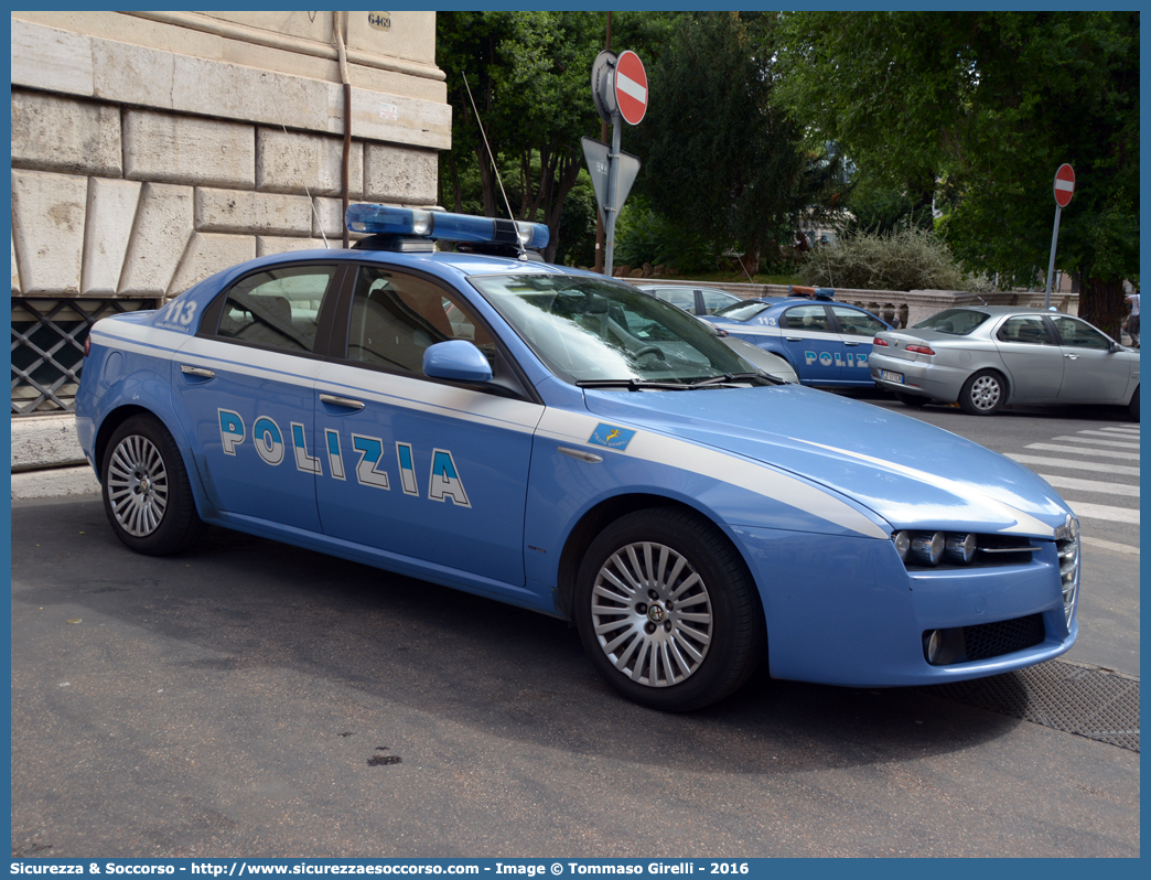 Polizia F7295
Polizia di Stato
Polizia Stradale
Alfa Romeo 159
Parole chiave: PS;P.S.;Polizia;di;Stato;Stradale;Pubblica;Sicurezza;Alfa;Romeo;159