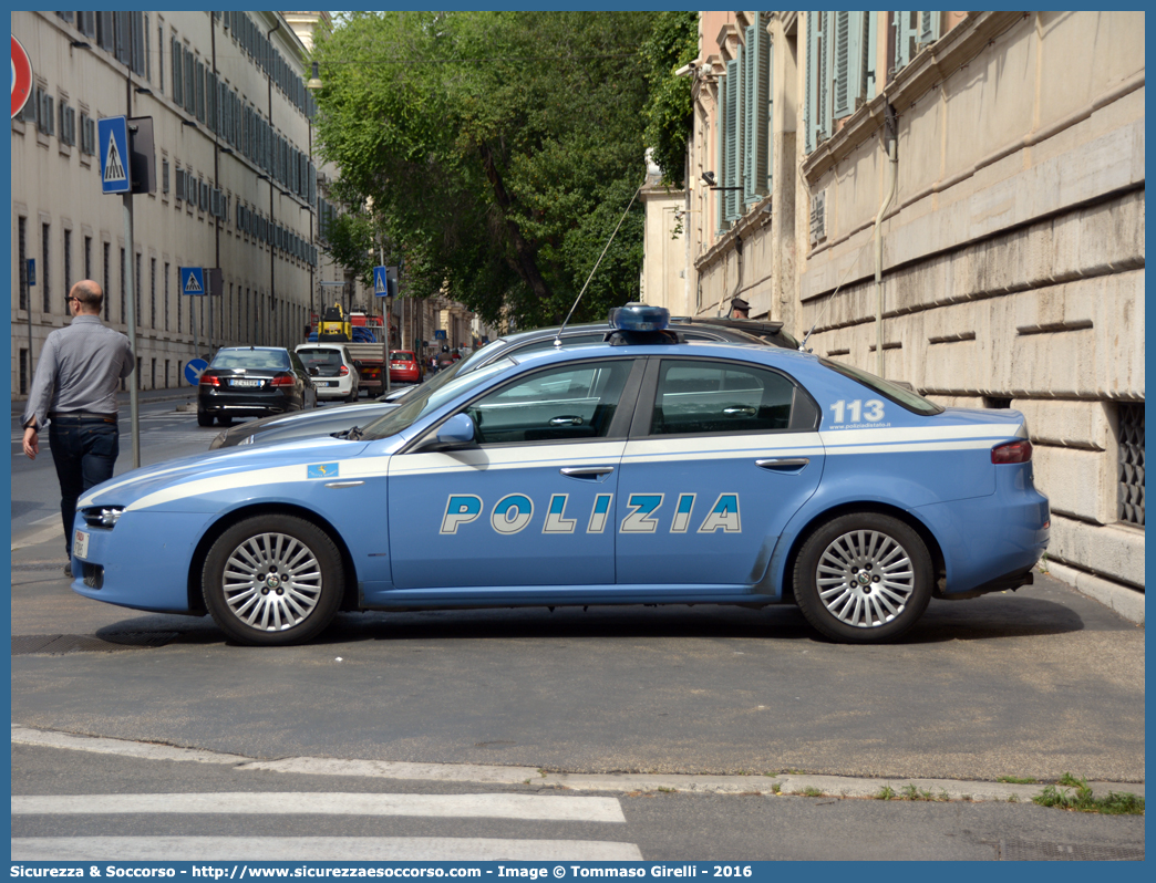 Polizia F7295
Polizia di Stato
Polizia Stradale
Alfa Romeo 159
Parole chiave: PS;P.S.;Polizia;di;Stato;Stradale;Pubblica;Sicurezza;Alfa;Romeo;159