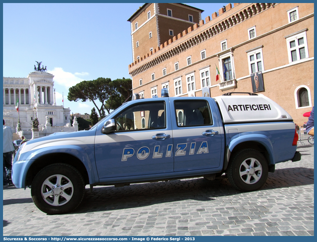 Polizia H2974
Polizia di Stato
Artificieri Antisabotaggio
Isuzu D-Max I serie I restyling
Parole chiave: PS;P.S.;Polizia;di;Stato;Artificieri;Antisabotaggio;Isuzu;D-Max;D - Max;DMax;Maritan;Alberto