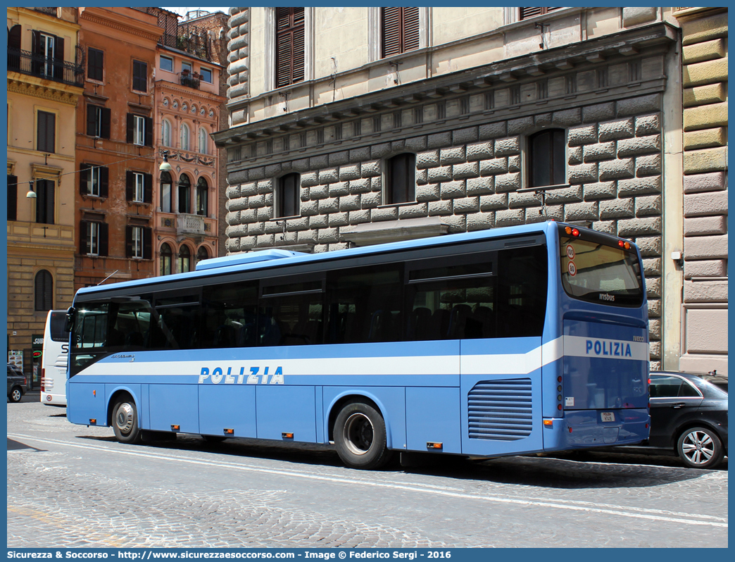 Polizia H7418
Polizia di Stato
Iveco Irisbus Crossway
Parole chiave: PS;P.S.;Polizia;di;Stato;Iveco;Irisbus;Crossway