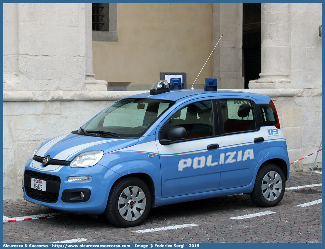 Polizia H9873
Polizia di Stato
Fiat Nuova Panda II serie
Allestitore Nuova Carrozzeria Torinese S.r.l.
(I fornitura)
Parole chiave: PS;P.S.;Polizia;di;Stato;Polizia;Fiat;Nuova;Panda;Nuova;Carrozzeria;Torinese