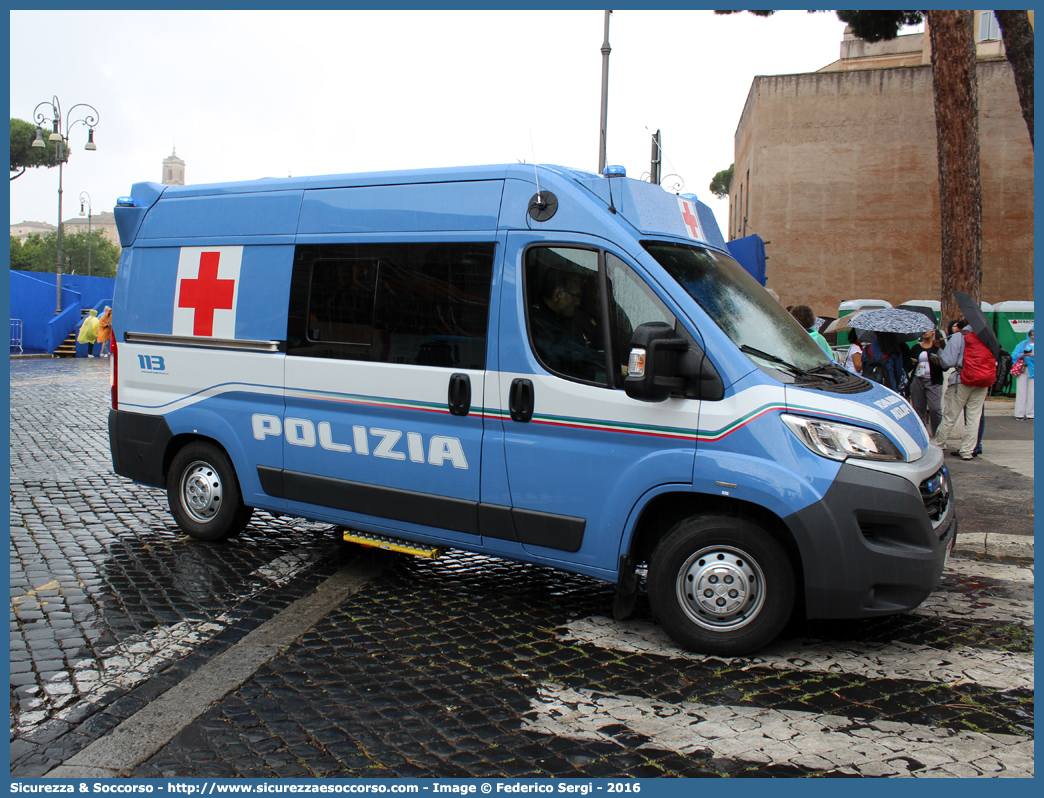 Polizia M0474
Polizia di Stato
Servizio Sanitario
Fiat Ducato III serie restyling
Allestitore Boneschi S.r.l.
Parole chiave: PS;P.S.;Polizia;di;Stato;Servizio;Sanitario;Fiat;Ducato;X290;Boneschi