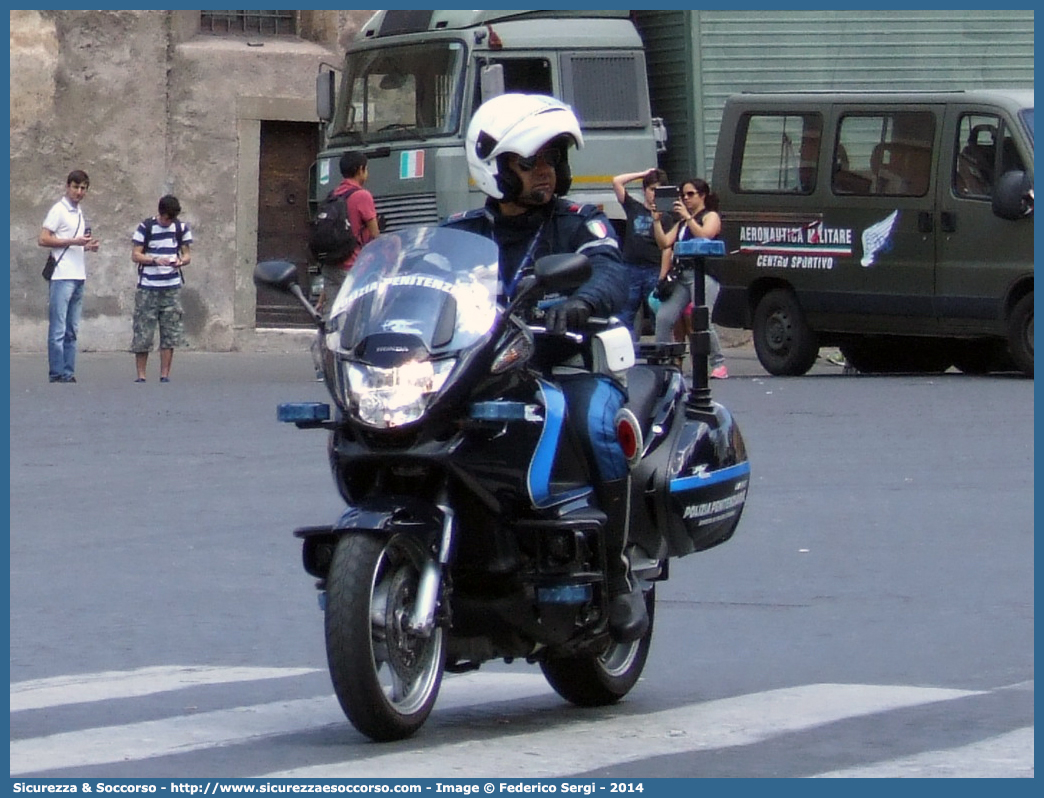 Polizia Penitenziaria 267
Polizia Penitenziaria
Servizio di Polizia Stradale
Honda NT 700 Deauville 
Parole chiave: PolPen;Pol.Pen.;AdiC;A.diC.;Agenti di Custodia;Polizia Penitenziaria;Servizio;Polizia;Stradale;Honda;NT;700;Deauville